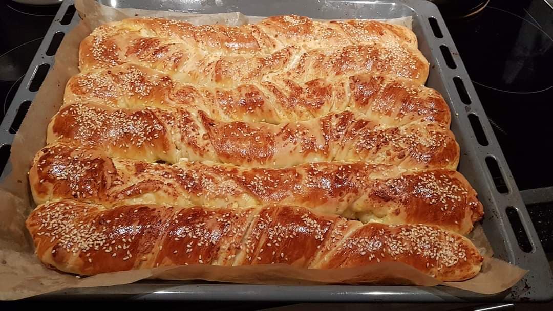 Τυροστριφταρια της Γκολφως αφράτα με την πιο εύκολη ζύμη