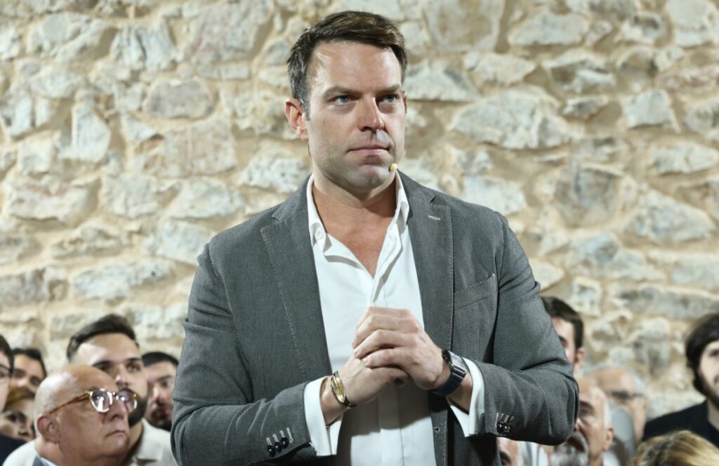 ΒΟΜΒΑ ΚΑΣΣΕΛΑΚΗ – ΑΠΟΧΩΡΕΙ ΑΠΟ ΤΗΝ ΠΟΛΙΤΙΚΗ; Η ΑΝΑΚΟΙΝΩΣ