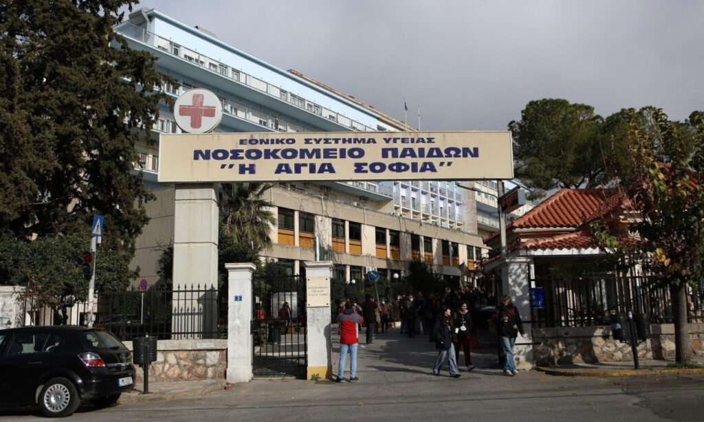 ΝΕΚΡΟ ΒΡΕΦΟΣ ΣΤΗ ΧΩΡΑ ΜΑΣ: ΡΟΥΜΑΝΟΙ ΤΟ ΠΗΓΑΝ ΣΕ ΚΤΗΝΙΑΤΡΕΙΟ ΑΝΤΙ ΓΙΑ ΝΟΣΟΚΟΜΕΙΟ