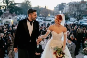 Κομοτηνή: Νηπιαγωγός παντρεύτηκε με 20 παρανυφάκια, τους αγαπημένους της μαθητές