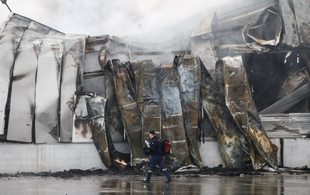 “Δεν ήταν τυχαίο που χθες βράδυ…” ΦΡΙΚΗ με ότι μαθεύτηκε για το εργοστάσιο Βιολάντα και τη φονική έκρηξη