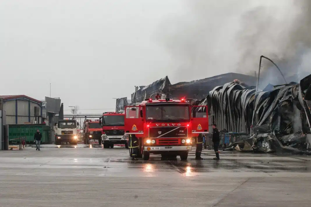 “Λειτουργούσε χωρίς…” Η τραγική ειρωνεία πίσω απο το εργοστάσιο της “Βιολάντα” την ώρα της φονικής έκρηξης