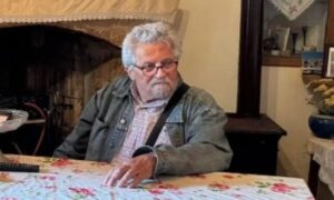 ΝΕΚΡΟΣ ΠΑΣΙΓΝΩΣΤΟΣ ΕΛΛΗΝΑΣ ΔΗΜΟΣΙΟΓΡΑΦΟΣ