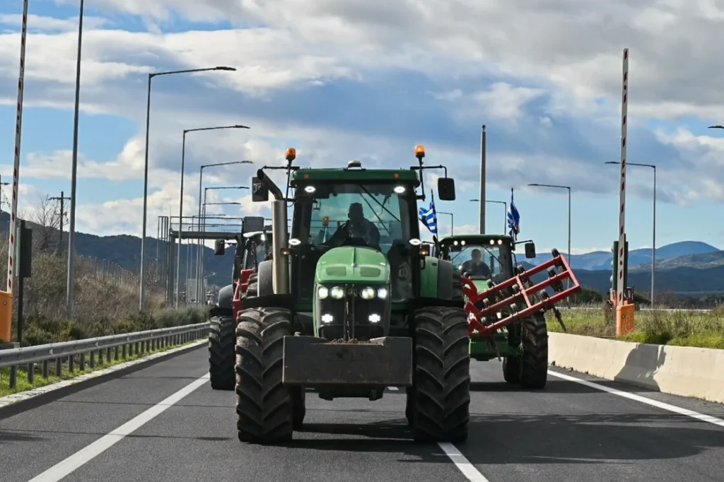 Η χώρα «παγώνει» για 48 ώρες – Αγρότες κλείνουν τις…