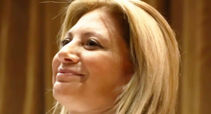 Στο πλευρό της Μαρίας Καρυστιανού ο πιο πλούσιος Έλληνας βουλευτής