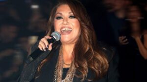 Καίτη Γαρμπή: «Είμαι σε άθλια κατάσταση» – Ακύρωσε τη σημερινή εμφάνισή της