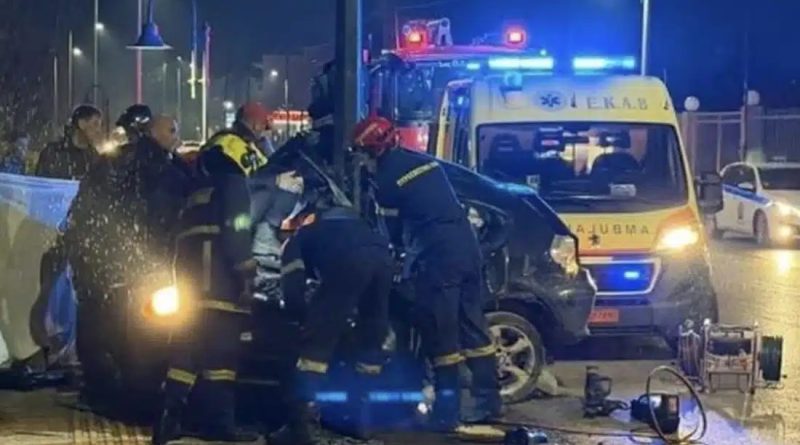 Κλαίει η Παναγία πάνω από την Πάτρα: Θρήνος για τον 19χρονο Νίκο και τη 17χρονη Αγγελική που σκοτώθηκαν σε τροχαίο, γεμίζει λουλούδια και κεριά το σημείο…