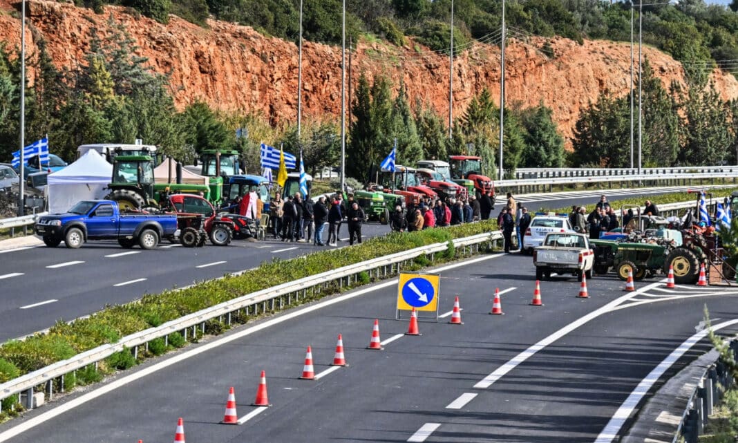 Aυστηρή ανακοίνωση από την κυβέρνηση στους αγρότες