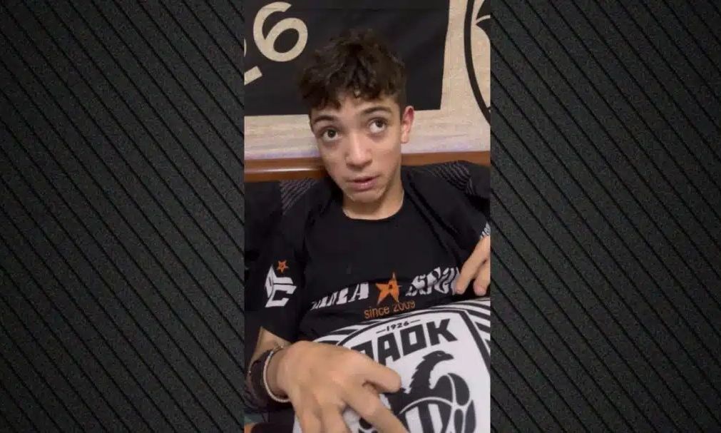 ΠΑΟΚ – «Χάσαμε άδικα τα αδέλφια μας στον δρόμο»: Το σπαρακτικό μήνυμα του Γιαννάκη για την τραγωδία