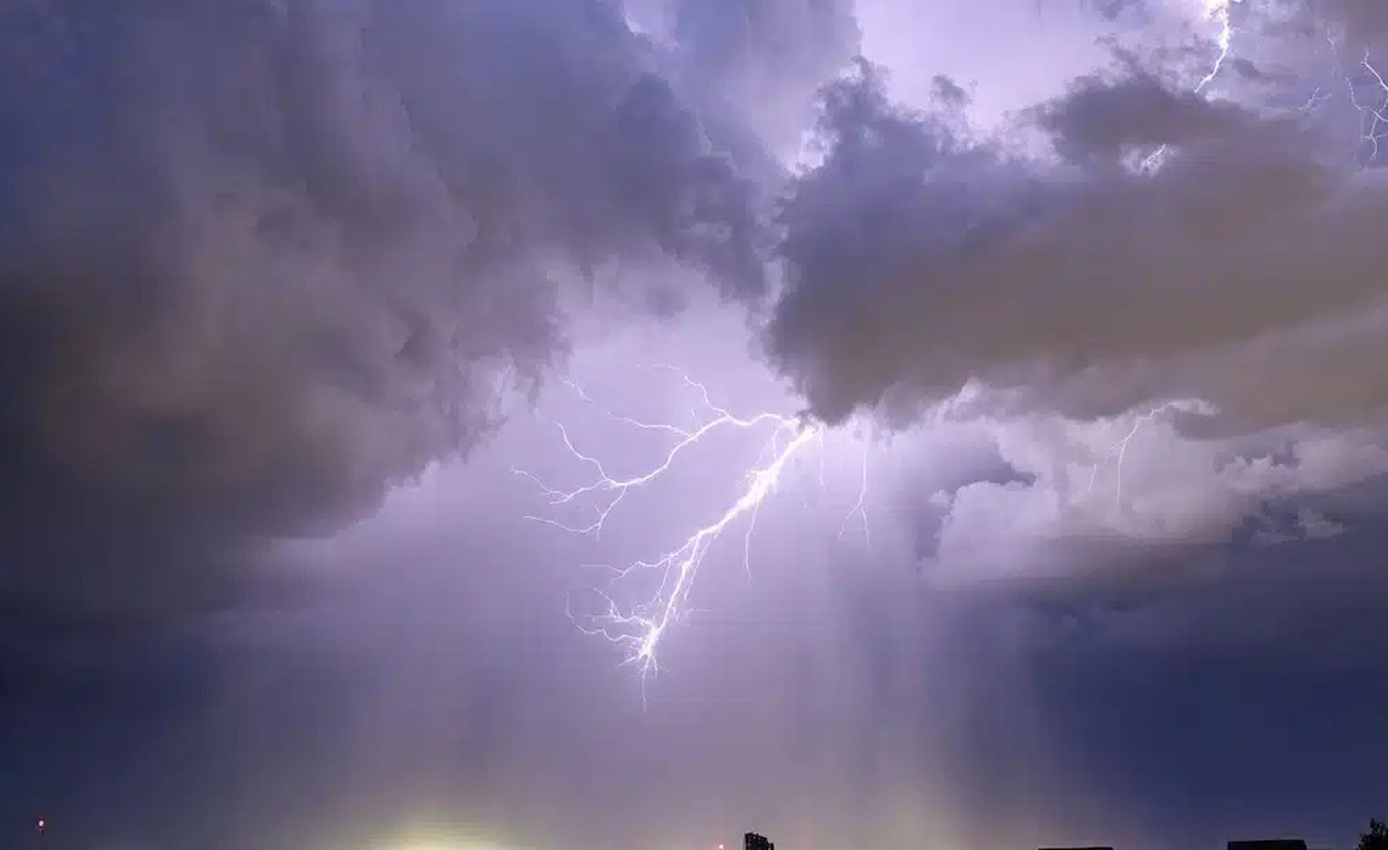 Έρχεται ακραία και επικίνδυνη κακοκαιρία 48 ωρών – Οι 5 περιοχές που είναι στο «κόκκινο»