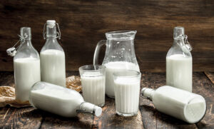 Παγκόσμιος συναγερμός: Μαζική ανάκληση γάλακτος – Κίνδυνος για εμετό και διάρροια