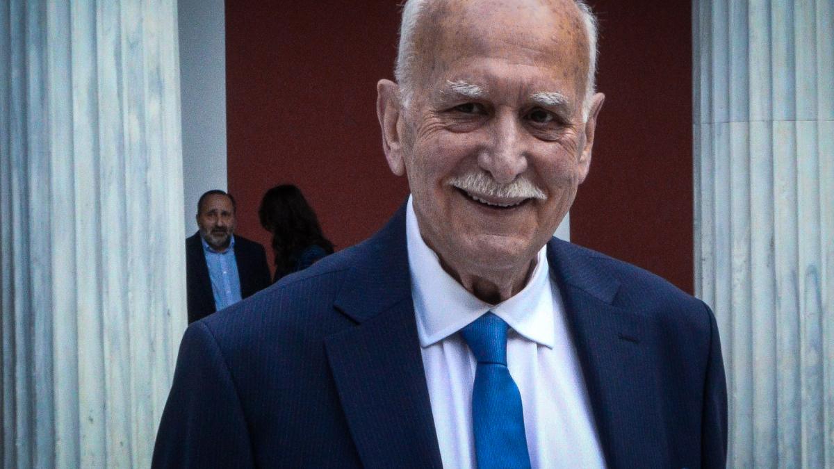 Γιώργος Παπαδάκης: Το χρονικό της τραγωδίας – Η αδιαθεσία στο σπίτι και η μάχη των γιατρών επί 64 λεπτά