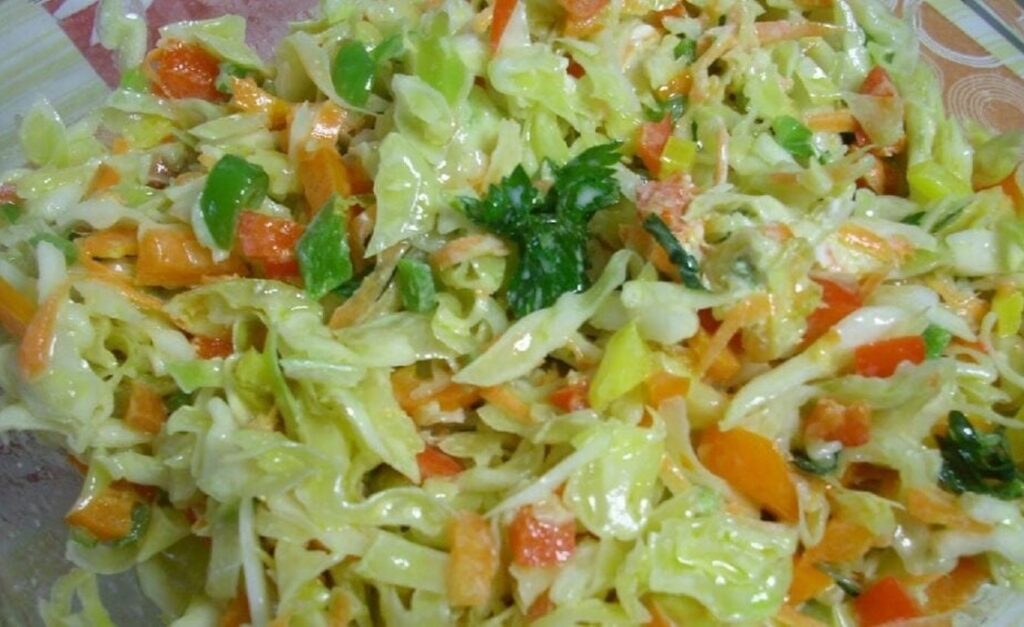 Η πεντανόστιμη σαλάτα που αδυνατίζει έχει αντικαρκινικές ιδιότητες βοηθάει την καρδιά και ρίχνει το σάκχαρο