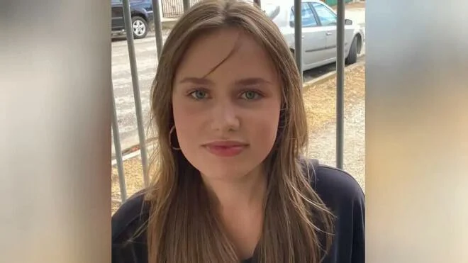 Μόλις μαθεύτnκε για Λόρα