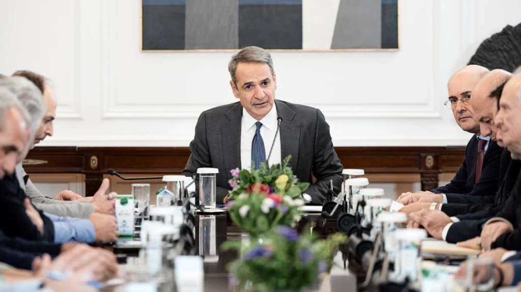 “ΕΓΩ ΝΑ ΠΑΩ;” ΑΣΤΡΑΨΕ ΚΑΙ ΒΡΟΝΤΗΞΕ Ο ΜΗΤΣΟΤΑΚΗΣ – ΤΙ ΚΕΡΔΙΣΑΝ ΟΙ ΑΓΡΟΤΕΣ