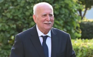 Στο αποτεφρωτήριο Ριτσώνας το τελευταίο αντίο στον Γιώργο Παπαδάκη