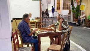 Ο παππούς μου χώρισε από τη γιαγιά μου, στα 75 του επειδή δεν ήθελε να πηγαίνει εκδρομές σε μοναστήρια μαζί της