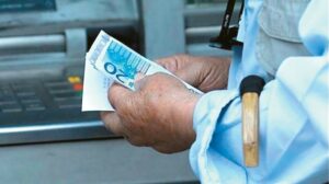 Ποιοι βλέπουν «μπόνους» έως 252 ευρώ στη σύνταξη