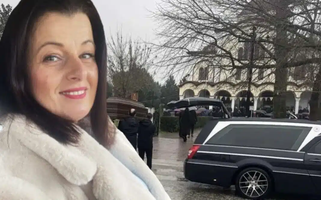 ΚΛΑΙΕΙ Η ΜΑΝΑ ΠΑΝΑΓΙΑ ΣΤΗΝ ΚΗΔΕΙΑ ΤΗΣ ΣΤΑΥΡΟΥΛΑΣ ΑΠΟ ΤΟ ΒΙΟΛΑΝΤΑ: ΔΕΝ ΑΝΤΕΞΕ ΚΑΙ ΚΑΤΕΡΡΕΥΣΕ