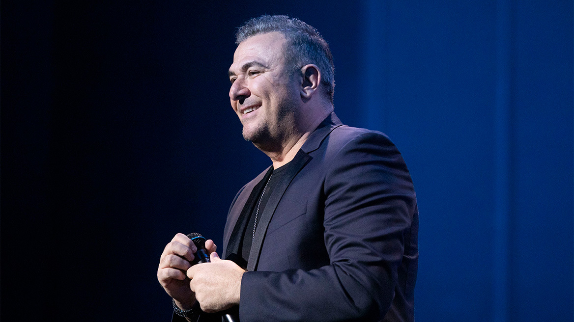 Το πρόβλημα υγείας του Αντώνη Ρέμου που τον ανάγκασε να ακυρώσει τις εμφανίσεις του