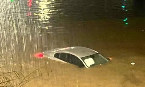 Σε κατάσταση έκτακτης ανάγκης η Αττική: Φούσκωσαν οι ποταμοί, βυθίστηκαν αυτοκίνητα και εκκενώθηκαν και σπίτια