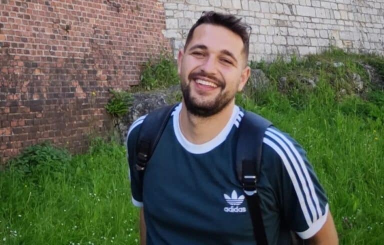 Θρήνος για τον 27χρονο Θοδωρή – Τον έψαχνε για ώρες η αδερφή του – Η τραγική ειρωνεία με την απώλεια της μητέρας του