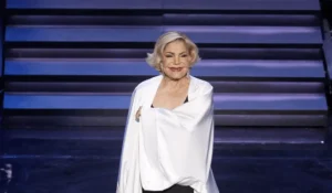 ΜΑΡΙΝΕΛΛΑ – ΑΝΕΙΠΩΤΟΣ ΠΟΝΟΣ ΣΤΗ ΒΙΛΑ ΤΗΣ ΚΗΦΙΣΙΑΣ