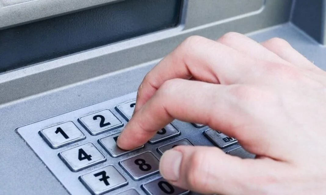 Έκτακτo για όσους έχουν λογαριασμό σε Εθνική, Alpha Bank, Πειραιώς