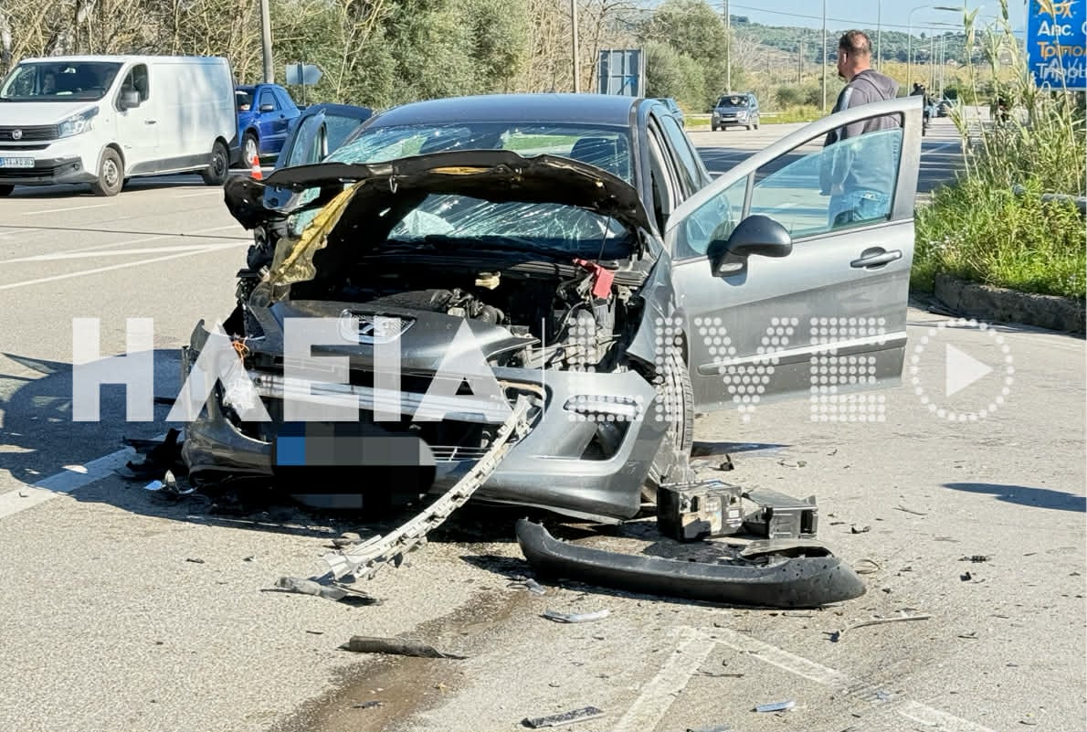 ΕΚΤΑΚΤΟ - Σφοδρή μετωπική σύγκρουση οχημάτων