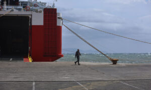 Ακυρώνονται όλα τα δρομολόγια – Δεμένα τα πλοία