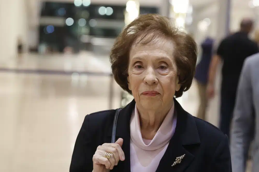 Πέθανε η Άννα Ψαρούδα – Μπενάκη – Ήταν η πρώτη γυναίκα πρόεδρος της Βουλής