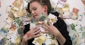 4 ζώδια που θα σπάσουν μια Kατάpα 15 ετών τον Μάρτιο – Θα ζήσουν την καλύτερη χρονιά της ζωής τους