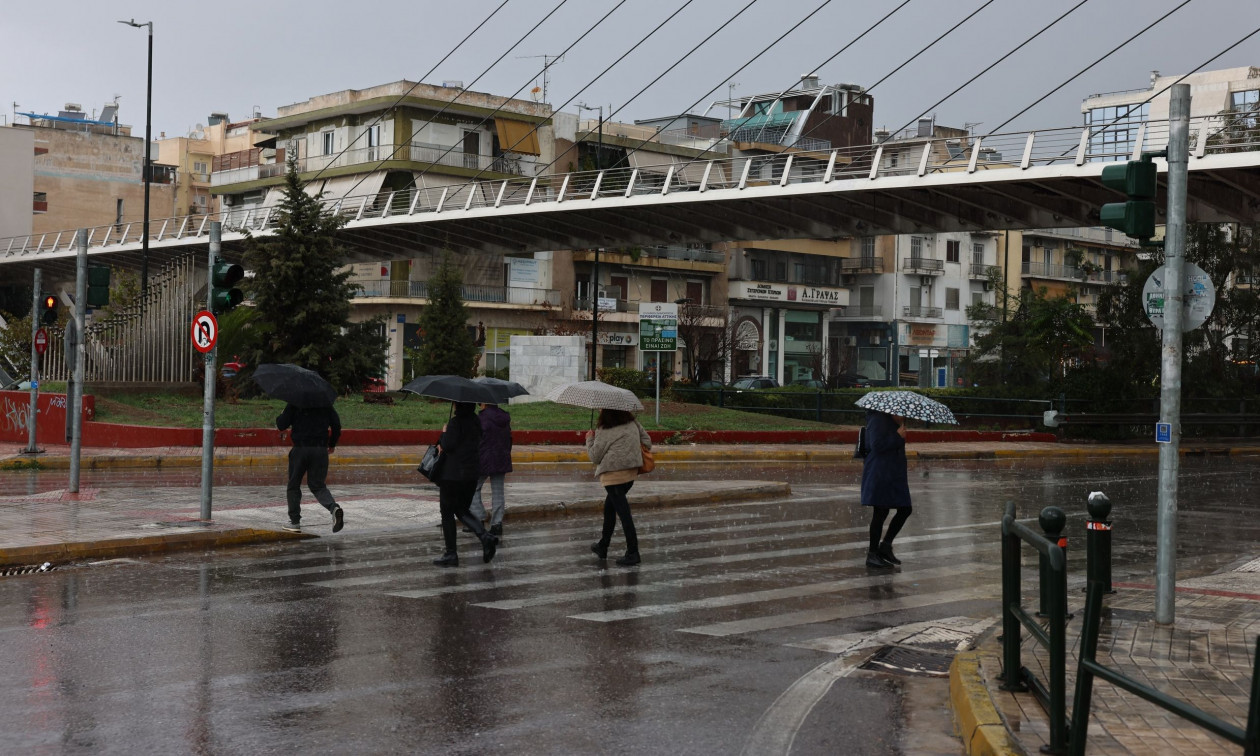 Έρχεται νέα κακοκαιρία: Ισχυρές καταιγίδες, θυελλώδεις άνεμοι και αφρικανική σκόνη