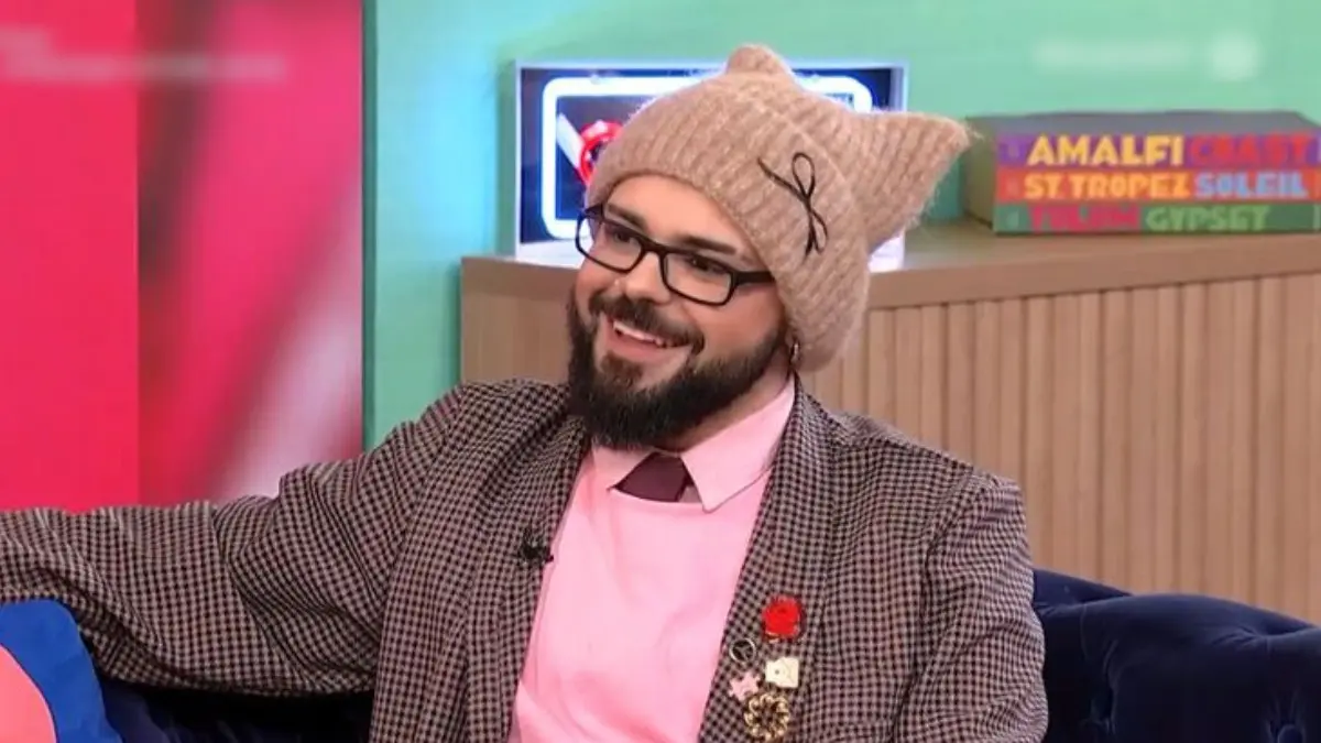 Akylas: Η αποκάλυψη για τον χωρισμό των γονιών του και η σπάνια αναφορά στον μπαμπά του