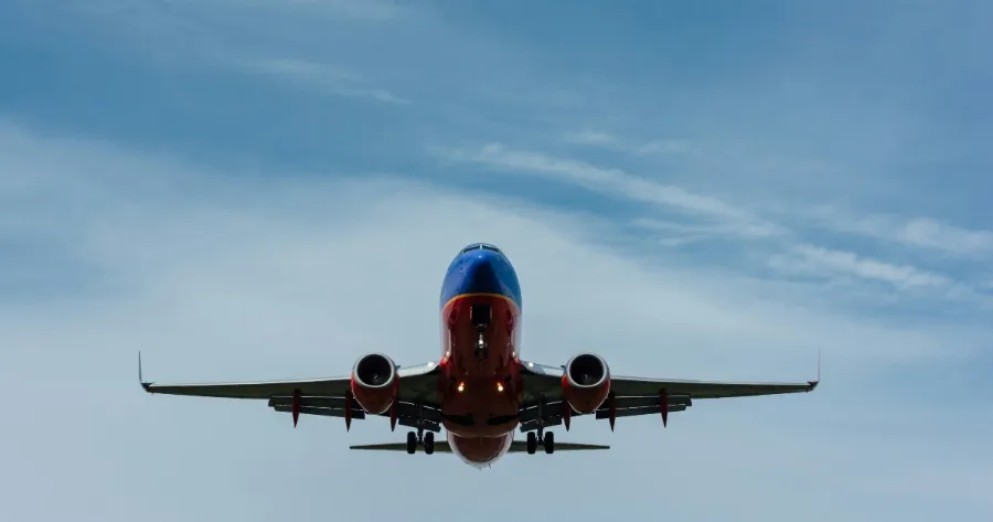 Αλλάζουν όλα στις αποσκευές: Τι δικαιούστε δωpεάv στην καμπίνα του αεροπλάνου