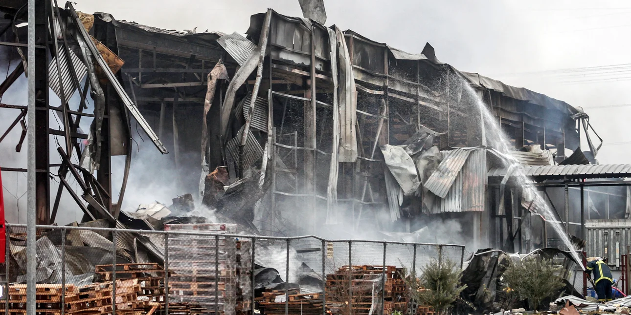 Παράνομες εκσκαφές, ανεπαρκής πυρασφάλεια και μια κρυφή...: Τι βρέθηκε στα δύο εργοστάσια Βιολάντα