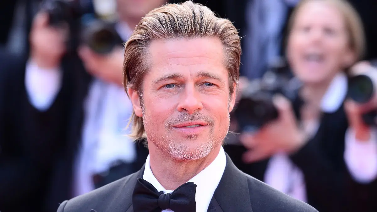 ΜΑΘΕΥΤΗΚΕ ΓΙΑ ΤΟΝ ΜΠΡΑΝΤ ΠΙΤ: ΠΑΣΧΕΙ ΑΠΟ...