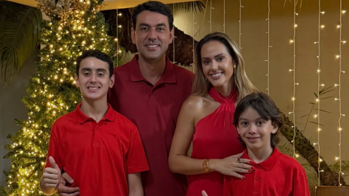 ΤΡΑΓΩΔΙΑ: ΕΠΙΑΣΕ ΤΗ ΓΥΝΑΙΚΑ ΤΟΥ ΝΑ ΤΟΝ ΑΠΑΤΑ ΚΑΙ ΣΚΟΤΩΣΕ ΤΑ ΔΥΟ ΤΟΥΣ ΠΑΙΔΙΑ