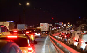 EKTAKTO TΩΡΑ: ΟΥΡΕΣ ΚΙΝΗΣΗΣ ΛΟΓΩ ΤΡΟΧΑΙΟΥ ΣΤΟΝ…