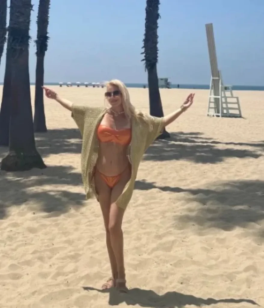 ΒΡΕΓΟΣ ΜΕ ΜΗΝΙΓΓΙΤΙΔΑ: ΑΥΤΗ ΕΙΝΑΙ Η ΠΑΙΔΙΑΤΡΟΣ ΠΟΥ ΔΕΝ ΠΗΓΕ ΣΤΗΝ ΕΦΗΜΕΡΙΑ – ΤΑ ΒΙΝΤΕΟ ΜΕ ΤΙΣ ΣΑΝΕΛ ΤΣΑΝΤΕΣ ΚΑΙ…