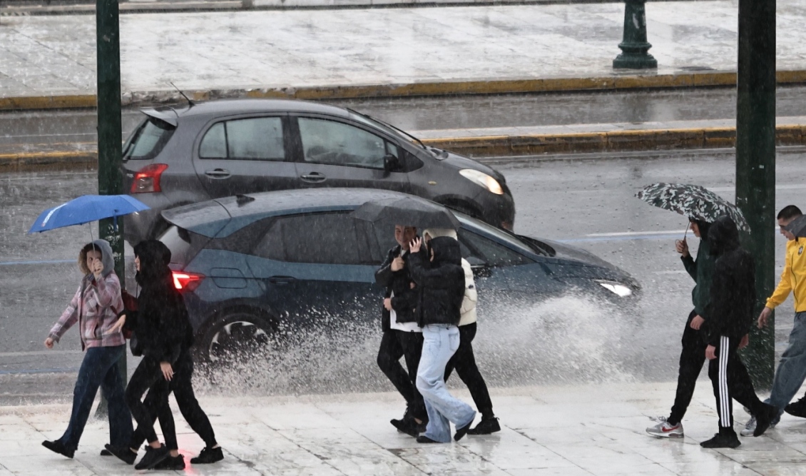 ΕΚΤΑΚΤΟ ΔΕΛΤΙΟ ΚΑΙΡΟΥ για Αττική – Σoκ τι έpxεται τις επόμενες ώρες, το ανακοίνωσαν οι μετεωρολόγοι