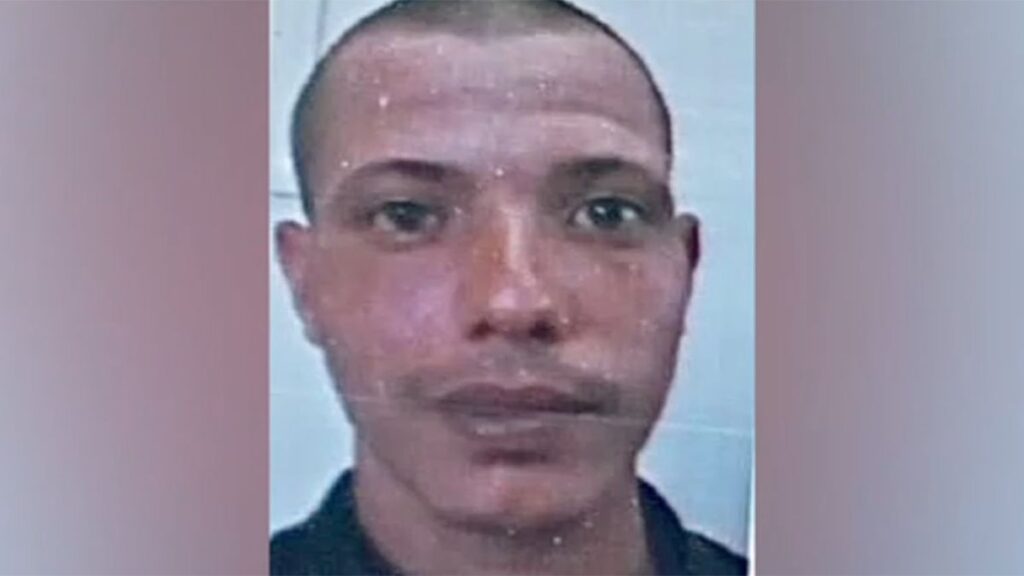 Γιατί δε φορούσε χειροπέδες: Η Δημογλίδου απαντάει για τον Αιγύπτιο που δραπέτευσε