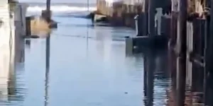 ΕΚΤΑΚΤΟ: Πνίγεται μεγάλη πόλη της Ελλάδας – Το νερό “κατάπιε” αυλές και σπίτια στο…