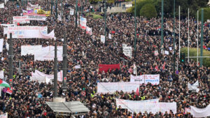 Παραλύει η χώρα: Ποιοι συμμετέχουν στην απεργία της ΑΔΕΔΥ για τα Τέμπη – Κλειστό το κέντρο