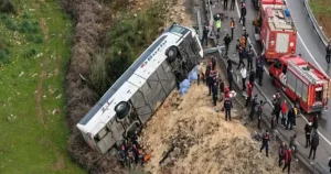 ΘΑΝΑΤΗΦΟΡΟ ΤΡΟΧΑΙΟ ΜΕ ΑΝΑΤΡΟΠΗ ΛΕΩΦΟΡΕΙΟΥ: ΕΧΟΥΜΕ 8 ΝΕΚΡΟΥΣ