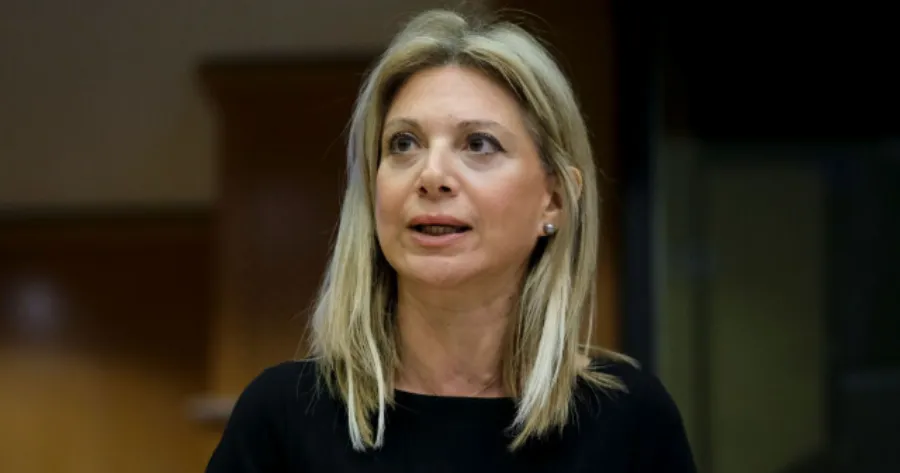 Tούμπα όλα: 3 πρωτοκλασάτα πρόσωπα της ΝΔ στην Καρυστιανού