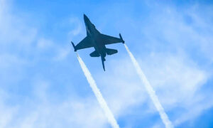 Δέος: Ανατρίχιασε το μήνυμα του πιλότου της ομάδας Ζεύς για την έξοδο του Μεσολογγίου -Δείτε βίντεο