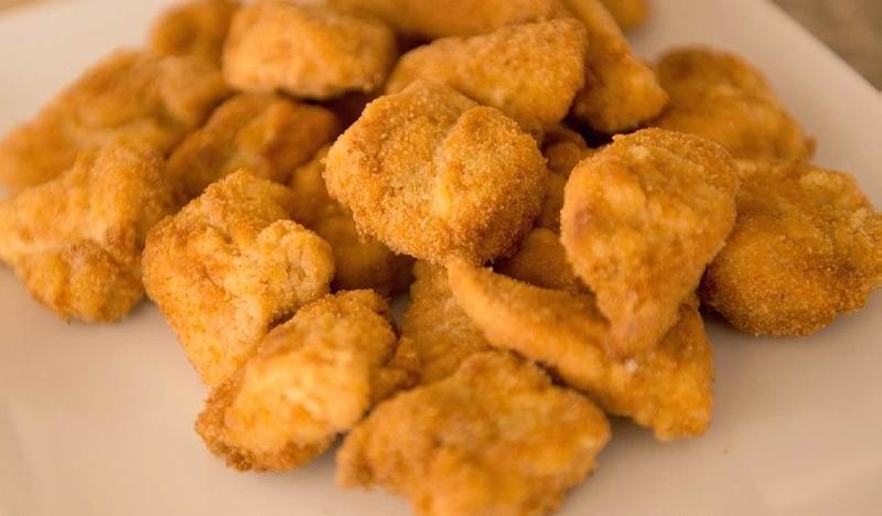 Ανακαλούνται κοτομπουκιές από δύο μεγάλες αλυσίδες σούπερ μάρκετ