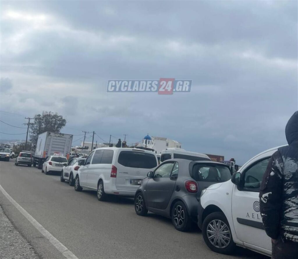 Γκρεμίζεται αγαπημένο νησί: Κατολισθήσεις βράχων και προβλήματα στο δρόμο προς το λιμάνι