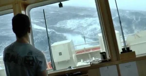 Ένα βίντεο για τους Έλληνες ναυτικούς, για την λεβεντıά και περηφάνıα τους